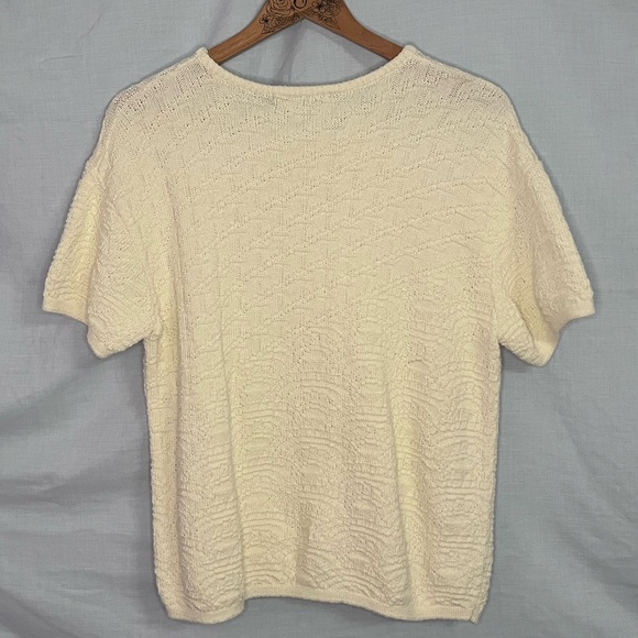 A Knitch Above Off-White Textured, Short Sleeve, Crew Neck Sweater in XL - Picture 3 of 11